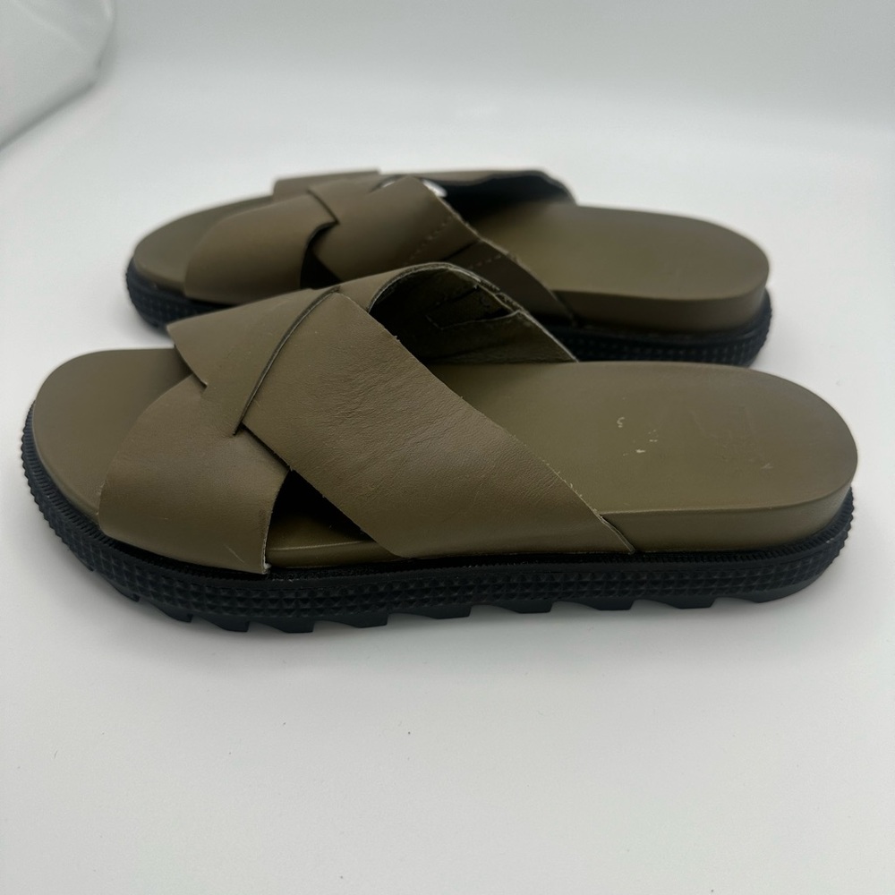 Sorel Women’s Roaming Criss Cross Slide Sandals 6.5 Olive Black Chunky Sole - Picture 3 of 8